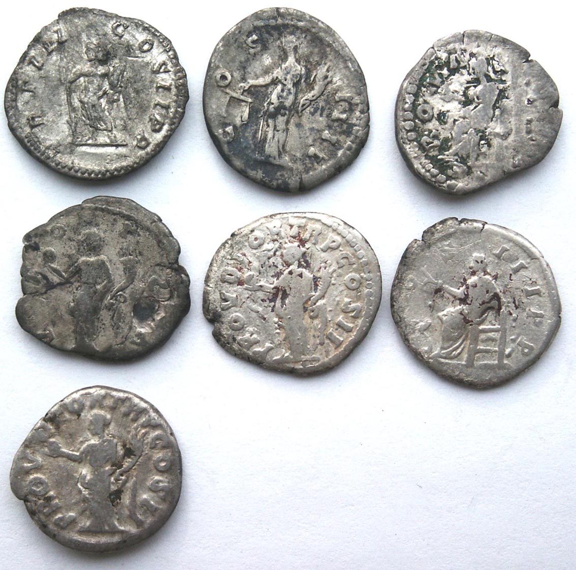 Серебряные монеты москве. Старинные монеты. Старинные коллекционные монеты. Старинные серебряные монеты. Коллекция античных монет.