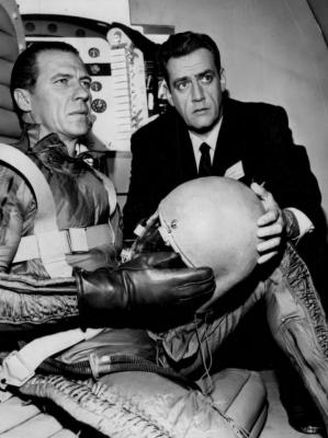 Raymond_Burr_Robert_Bray_Perry_Mason_1962.jpg