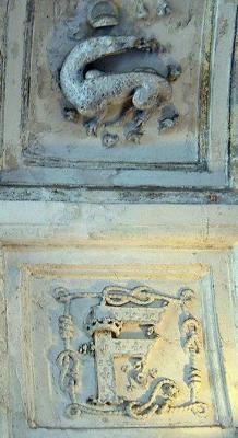 1024px-Salamandre_de_François_Ier.jpg