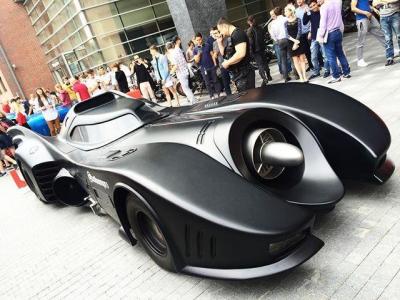 b11f7a6a46e948e23d3589ce34a8b573--batman-batmobile-supercar.jpg