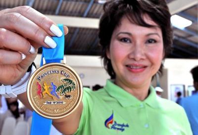 5a4cd13e738f0_samui_island_marathons_medal_(2).thumb.jpg.8fa2822b47f9141e5ad6006e6cb5bcfc.jpg