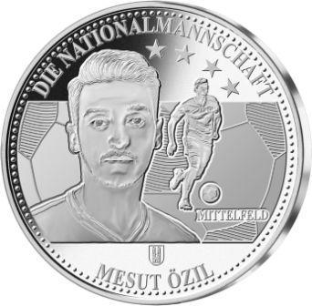 15_10.1988_mesut_ozil_(1).jpg.2cfc0b17ed99ddeb49bad6a7f66ce96f.jpg