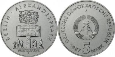 ГДР_1987_Александрплац. Мировые часы.JPG