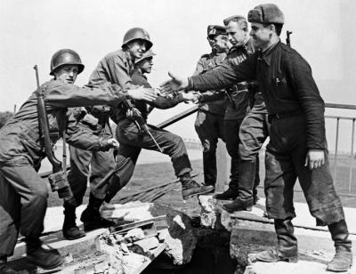 vstrecha_na_elbe.thumb.jpg.fbfe9f6769ae0a517b8183aa4f422767.jpg