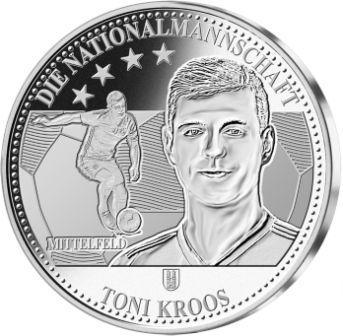 04_01.1990_toni_kroos_(3).jpg.3a9c08e2753f52aabd1c927188060c1c.jpg