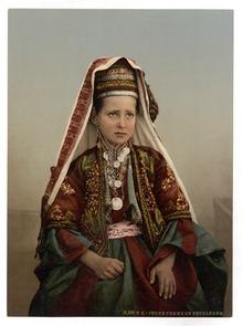 Young_women_of_Bethlehem_in_costume,_Holy_Land-LCCN2002725085.tif.jpg