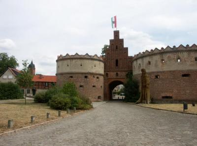 5e733ed737ff4_gardelegen20tor.thumb.jpg.b9ac6ef649d1ced15262e52842996d39.jpg