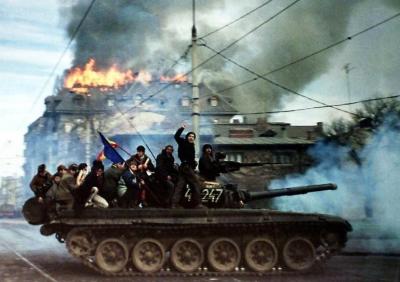 rumyniya_sovetika_revolyutsiya_1989_(2).thumb.jpg.b137cb8129ef1a03016ea21ebe5e9692.jpg
