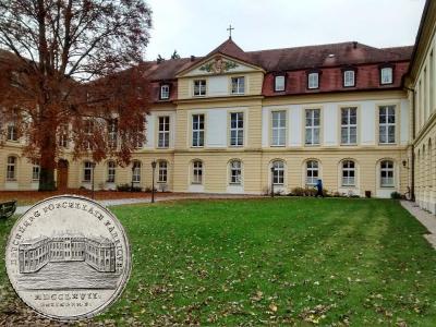5f74da3ed9f25_schloss_bruckberg_31.thumb.jpg.4688fcfce154fe16155f0742864487df.jpg