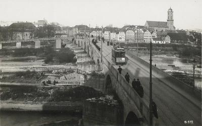 600355112cd2f_ak_-_regensburg_-_steinerne_brucke_nach_norden_-_straenbahn_-_1903.thumb.jpg.a987c687376f8555955ad2e81fa25a8c.jpg