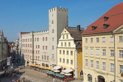 6005f58ddc790_800px-kaiserherberge_goldenes_kreuz_regensburg_haidplatz_7_d-3-62-000-543_051.thumb.jpg.6fdc89d8fec55e0a387dac11ce3b7e55.jpg
