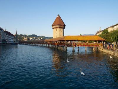 1280px-kapellenbrucke_luzern.thumb.jpg.9b3b4bba9ae530e21e847f90502b4510.jpg