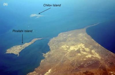 a-Picture-of-the-Oil-Rocks-Settlement-b-Picture-of-Pirallahi-and-Chilov-Islands.png