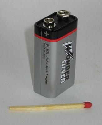 330px-Bateria6F22.jpg