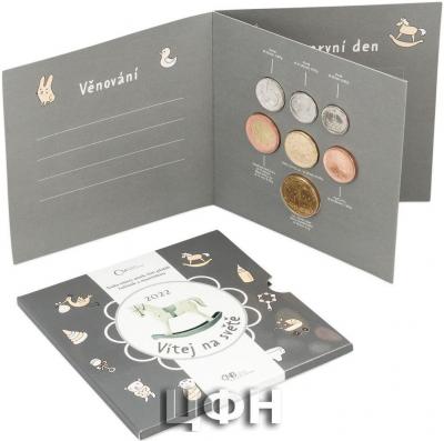 «Set of circulation coins 2022 to the birth of a child stand».jpg
