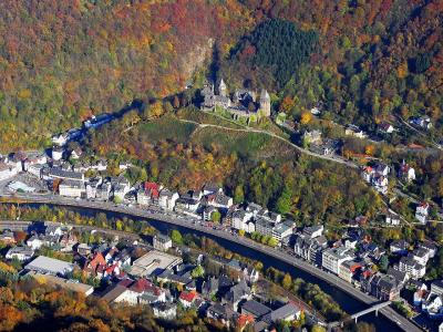 1280px-altena_burg_20051030.thumb.jpg.f9f7e8e5aaef6b85766c2a8222124043.jpg
