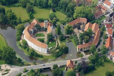 zamok_burgshtainfurt_.thumb.jpg.fdf07ce90b4cbac273f8c7950c61140a.jpg