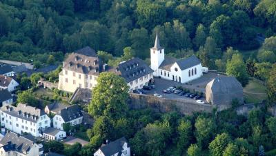 daun_009x_burg_daun.thumb.jpg.b25cf204e5793780ad8af7a59c245378.jpg