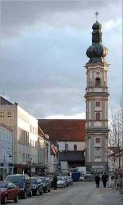 deggendorf_grabkirche.thumb.jpg.3062bbb86db5f49eb47f1bfd6f48e2ef.jpg