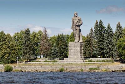 pamyatnik-leninu-dubna.thumb.jpg.810f9cec57099c20b11c9c8a28ea4495.jpg