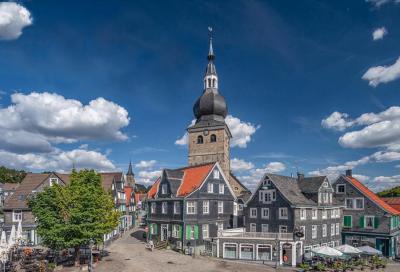 remscheid-titel-2024_rand.thumb.jpg.1a879d468f650dc76feca64fe18f1b3e.jpg