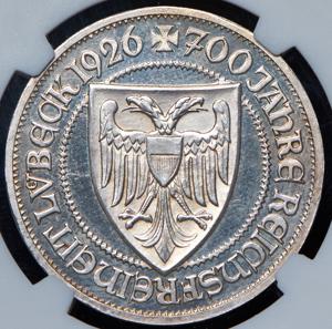 3-marki-1926-700-let-volnomu-gorodu-lyubek-germaniya_85288-1.jpg.caca6160849e88eb5ed9a839b8a07413.jpg