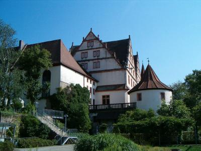 schloss_ratbor_rueckansicht.thumb.jpg.9b2890e1d893ccee90a263bf3f36c4ae.jpg