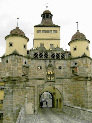 67ea95fd2ab5a_ellingertor_(weienburg_in_bayern).thumb.jpg.c21615fb6be47b445257b6bb2b8abdf9.jpg