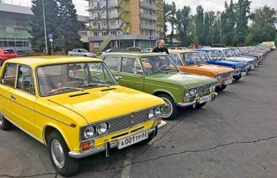 avtomobil-vaz-retro-rechnoi-port.jpg