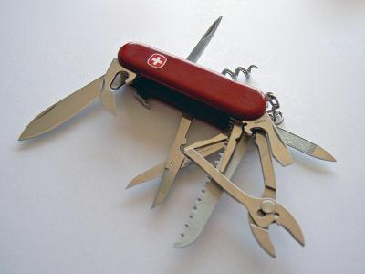 swiss_army_knife_wenger_opened_20050627.thumb.jpg.38d5772ea76eaaadafc7ae5690238a87.jpg